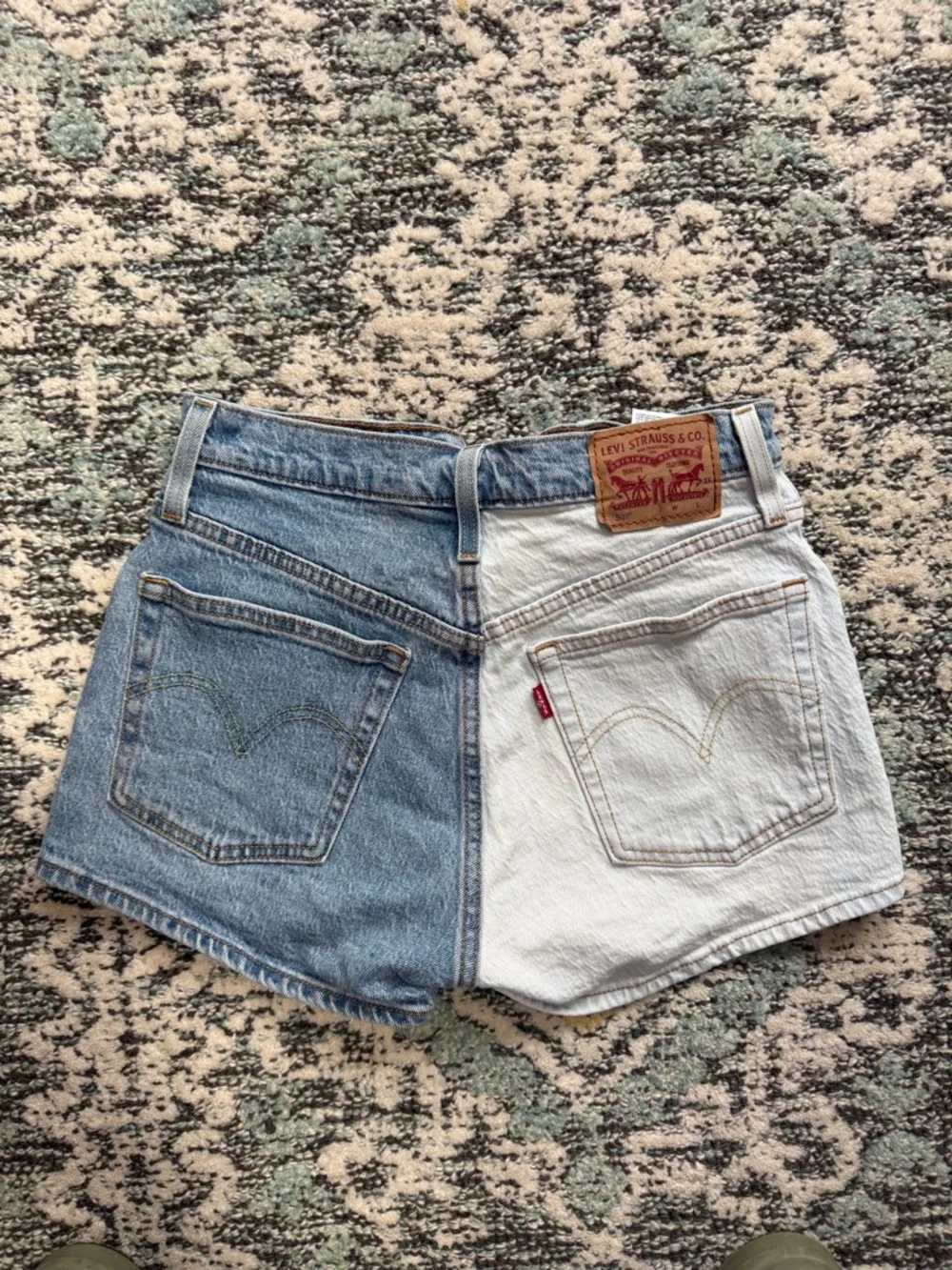 Levi 501 High Rise Two Tone Denim Shorts - Picture 4 of 4